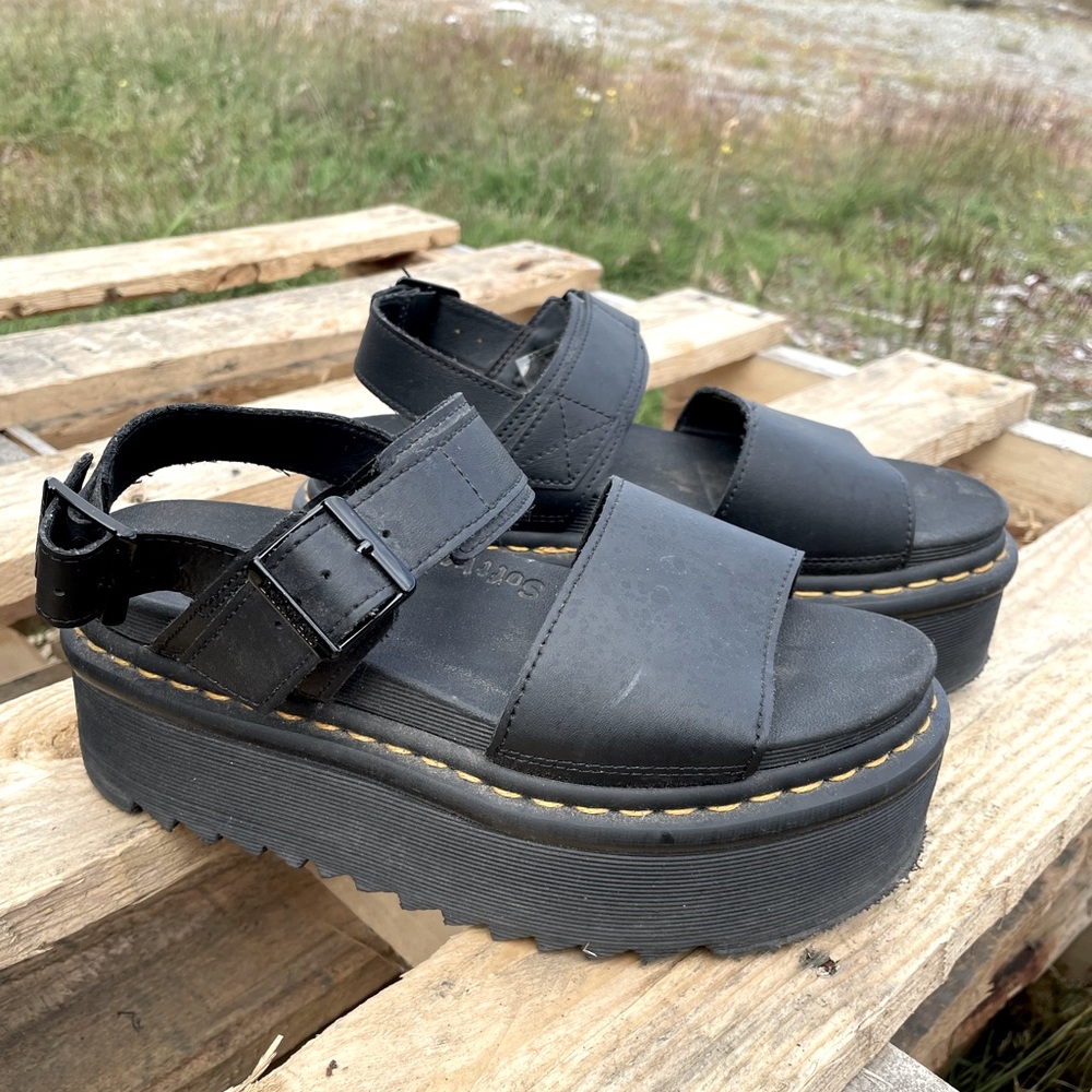 Dr Martens Voss Quad Platform Sandals - size 7